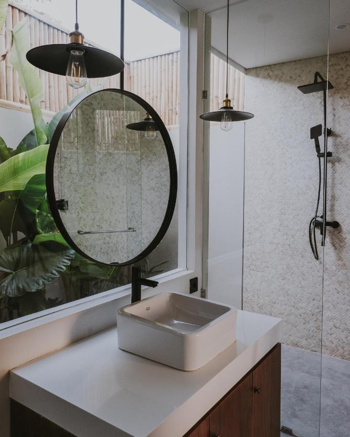 New 4 Bedroom 5 Min Walk To Berawa Beach Enclosed Livng Canggu Exteriér fotografie
