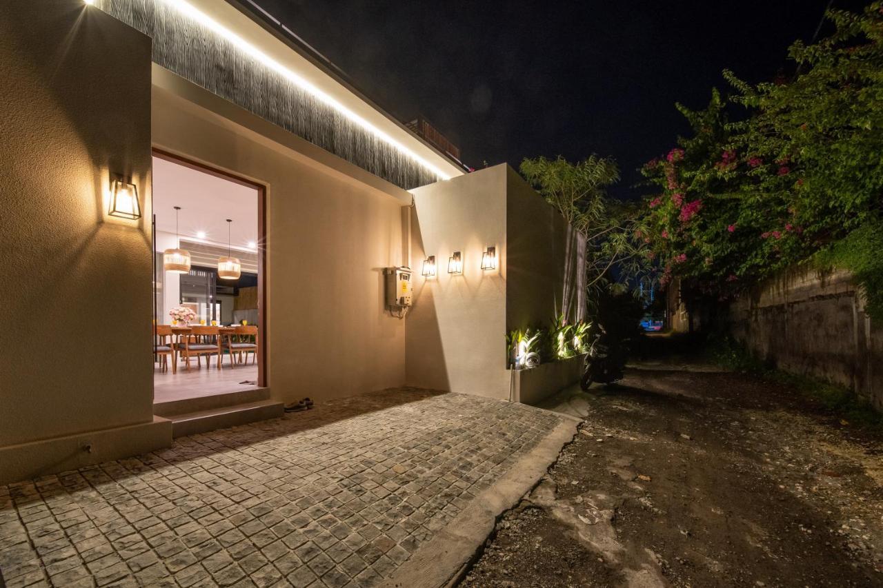 New 4 Bedroom 5 Min Walk To Berawa Beach Enclosed Livng Canggu Exteriér fotografie